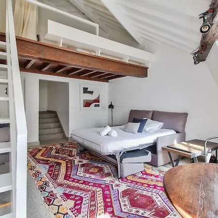 Seine Apartment *